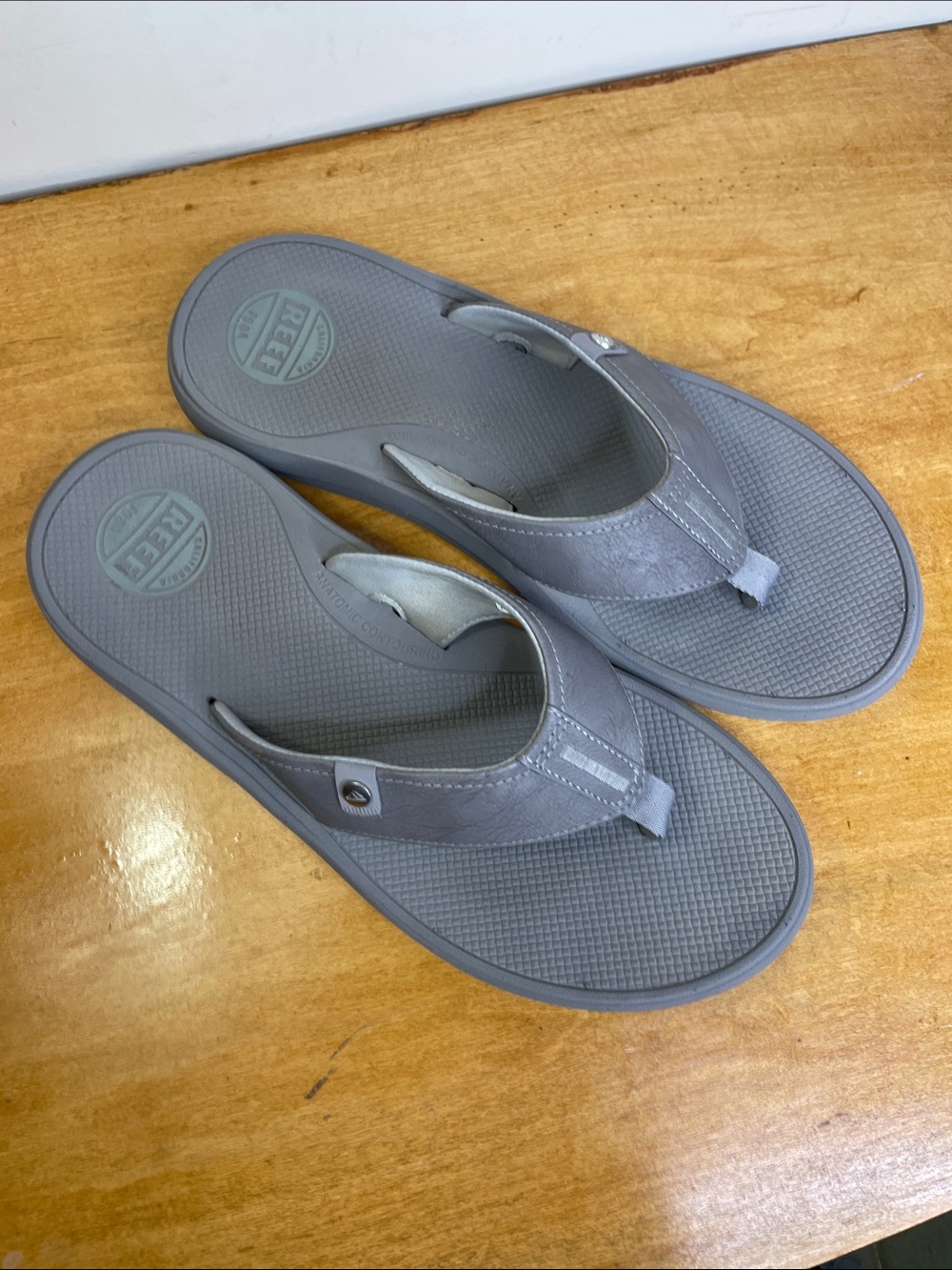 Reef Men’s Gray Casual Flip Flop Sandals. Size 12